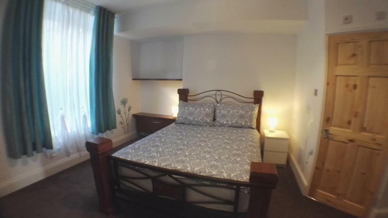 Large Garden Flat Near Marine Lake Weston-super-Mare Kültér fotó